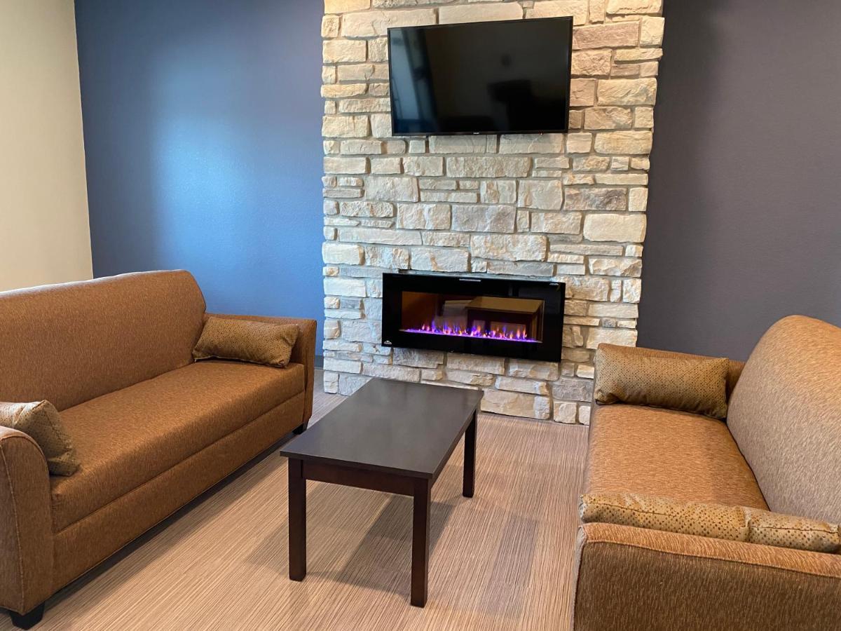 Cobblestone Inn & Suites - Forest City Luaran gambar