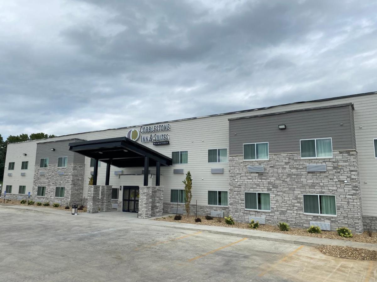 Cobblestone Inn & Suites - Forest City Luaran gambar