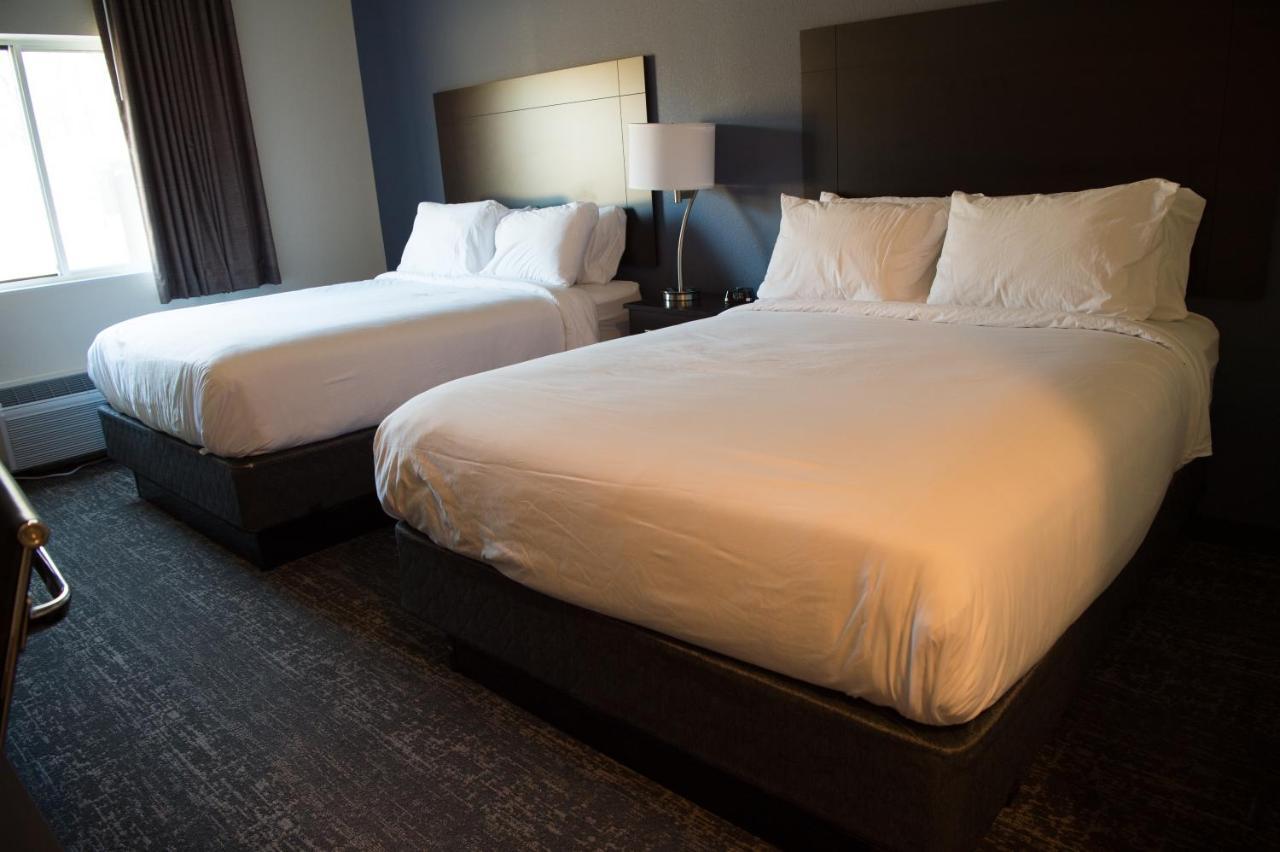 Cobblestone Inn & Suites - Forest City Luaran gambar