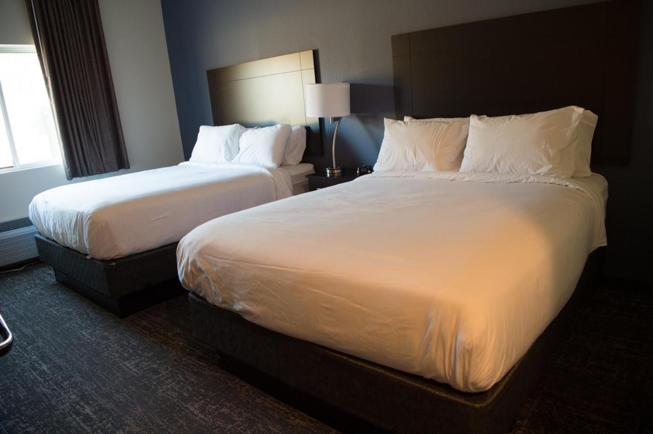 Cobblestone Inn & Suites - Forest City Luaran gambar